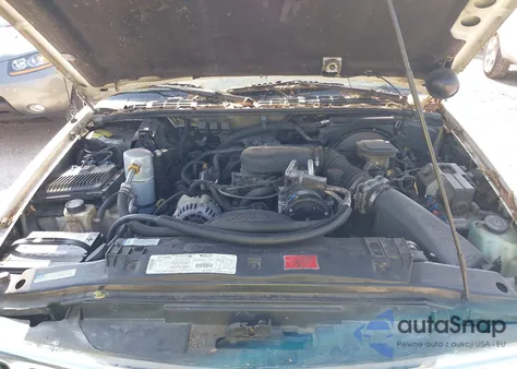 1997 Chevrolet Blazer from USA, damaged, VIN 1GNDT13W4V2100457